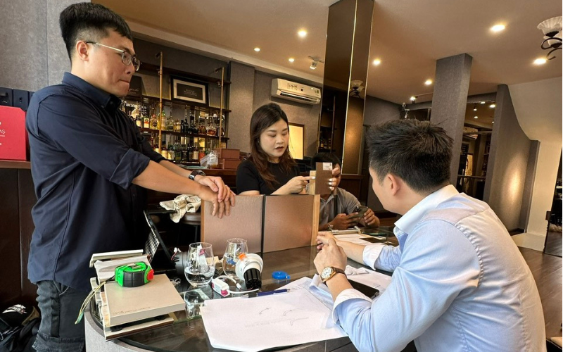 Một trong những thách thức lớn nhất là việc hiểu rõ và đáp ứng nhu cầu của khách hàng