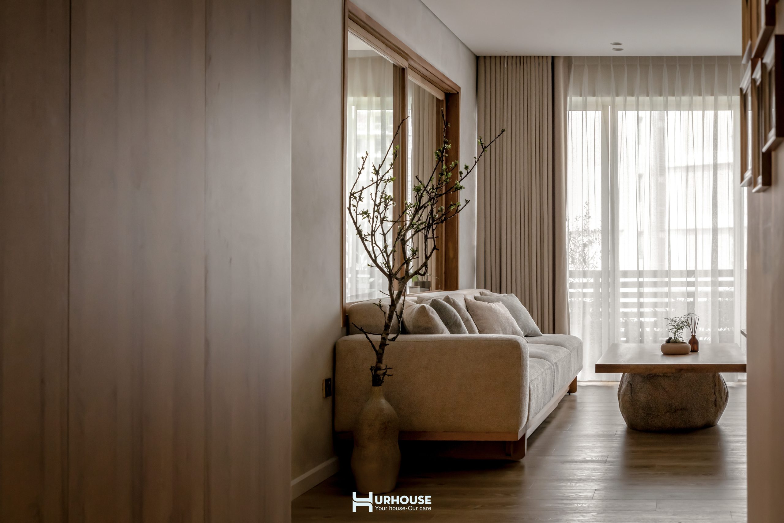 4E6A6948 copy scaled URHOUSE Studios - Your house - Our Care