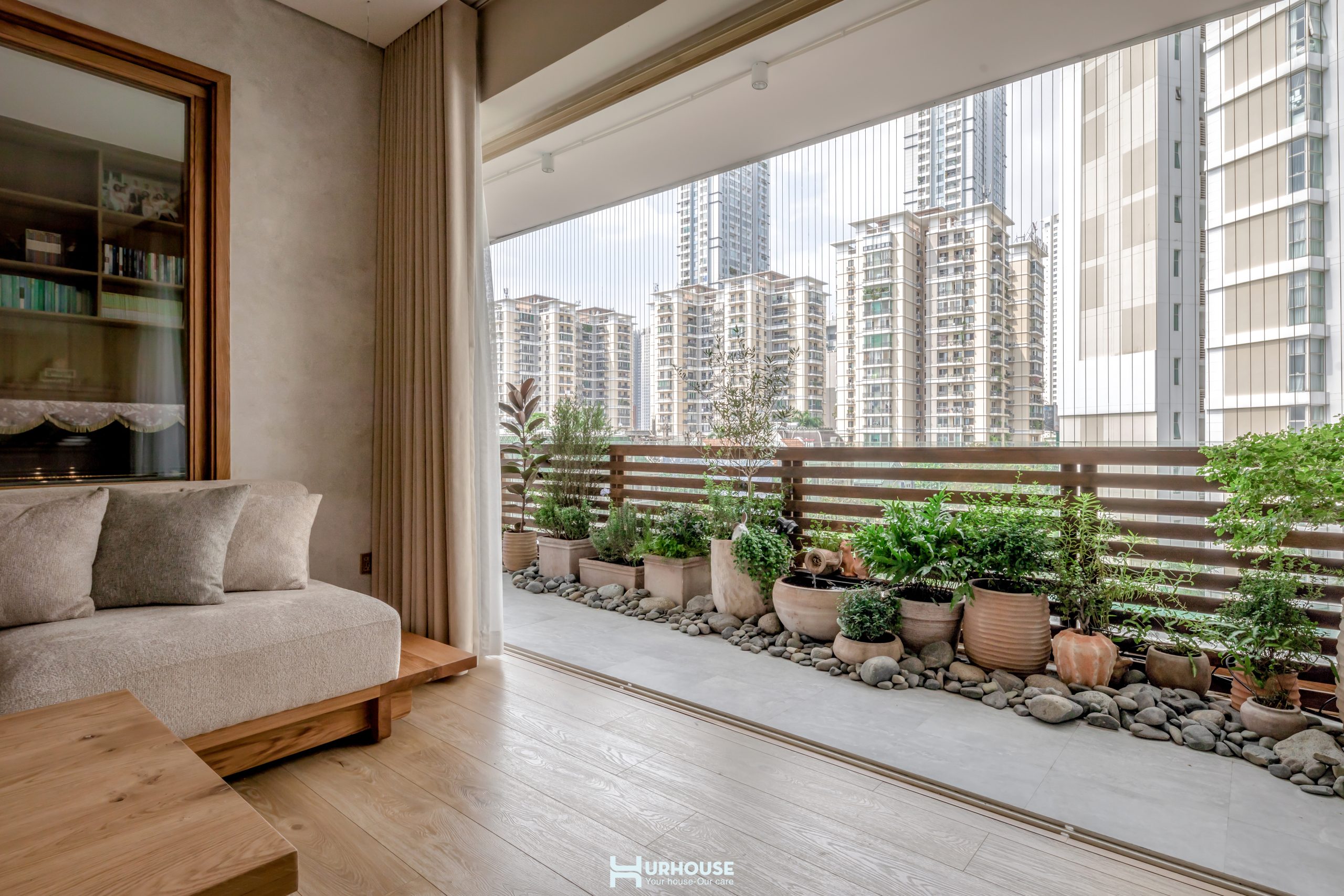 4E6A7404 copy scaled URHOUSE Studios - Your house - Our Care