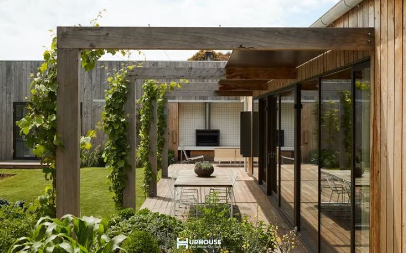 XU HƯỚNG TRANG TRÍ NHÀ VƯỜN PHỔ BIẾN 2025 2 Nhà vườn hiện đang trở thành xu hướng nhà ở phổ biến hiện nay