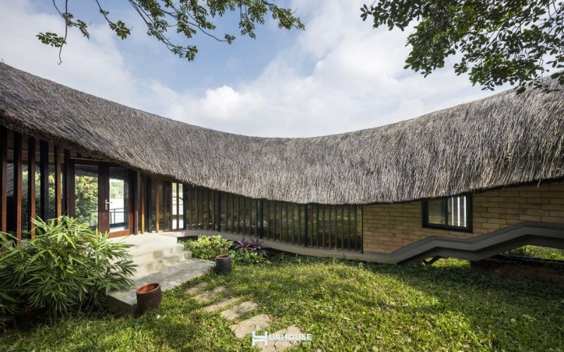 nhà vườn mái lá điển hình