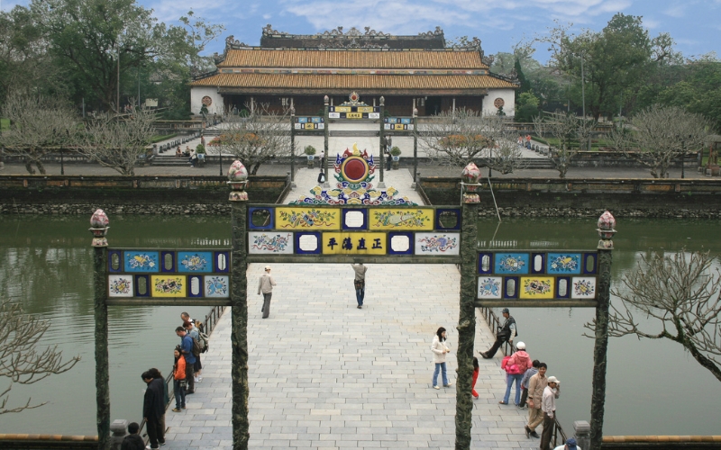 DISCOVER FAMOUS ARCHITECTURAL WORKS IN VIETNAM THAT CANNOT BE MISSED DURING THE HOLIDAYS OF APRIL 30 AND MAY 1