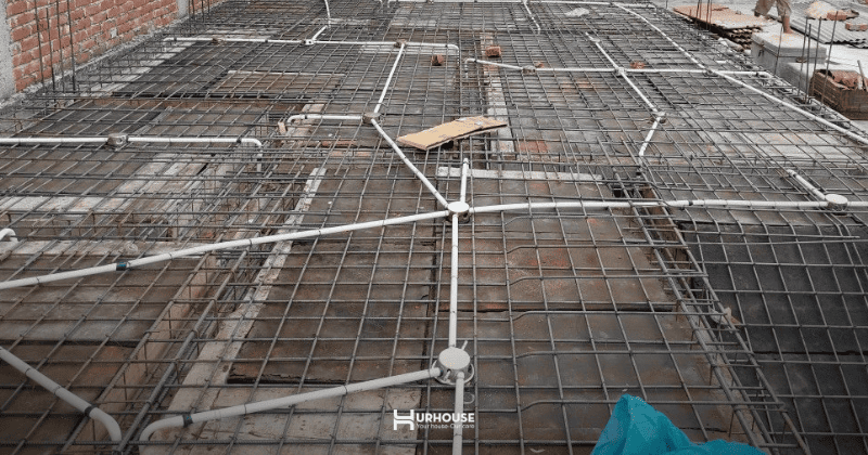 Thi công dầm sàn biệt thự vườn an toàn và hiệu quả