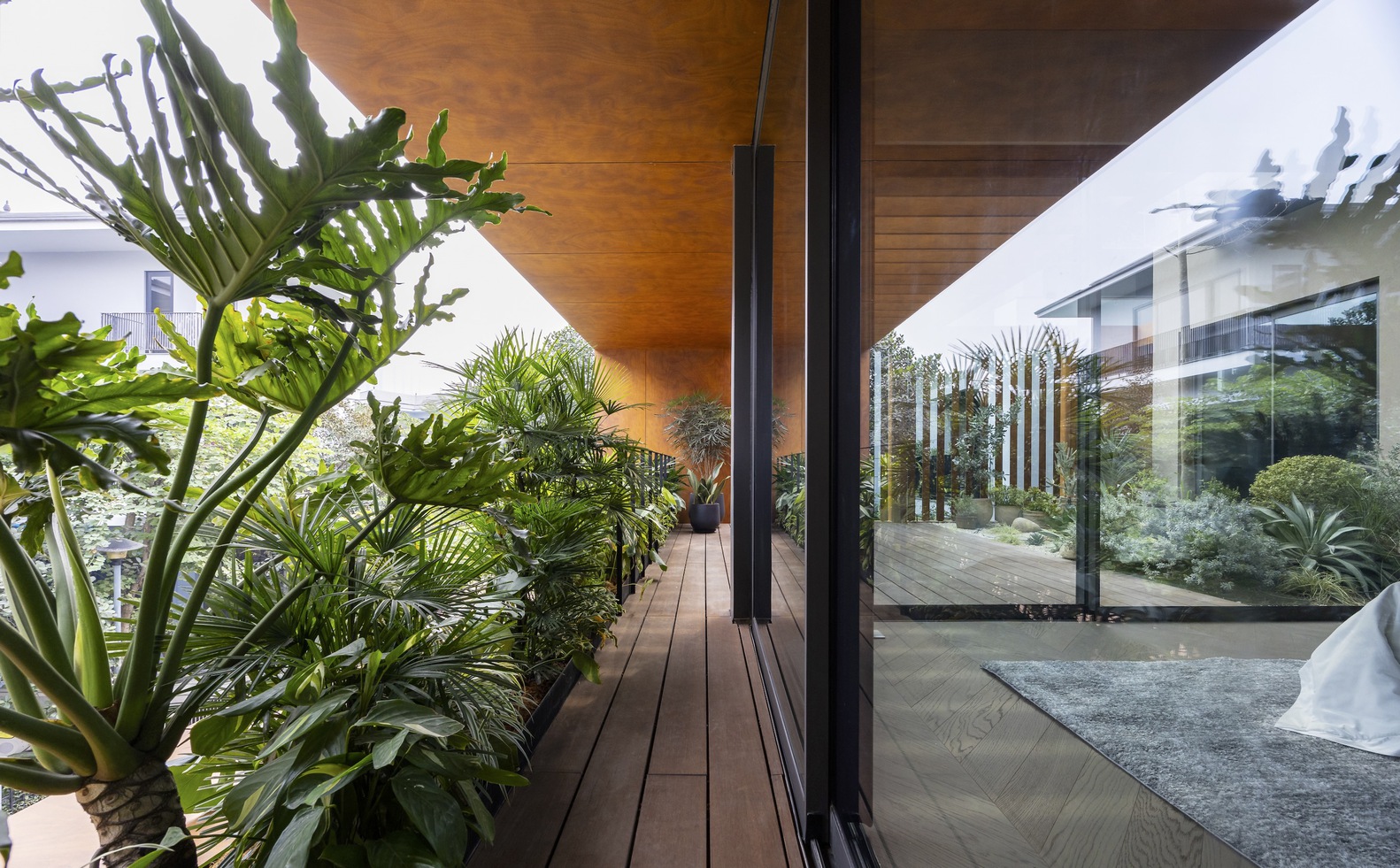 Thiết kế Garden Villa: Khi sân vườn trở thành “trái tim” của không gian sống 4 Thiết kế Garden Villa: Khi sân vườn trở thành “trái tim” của không gian sống
