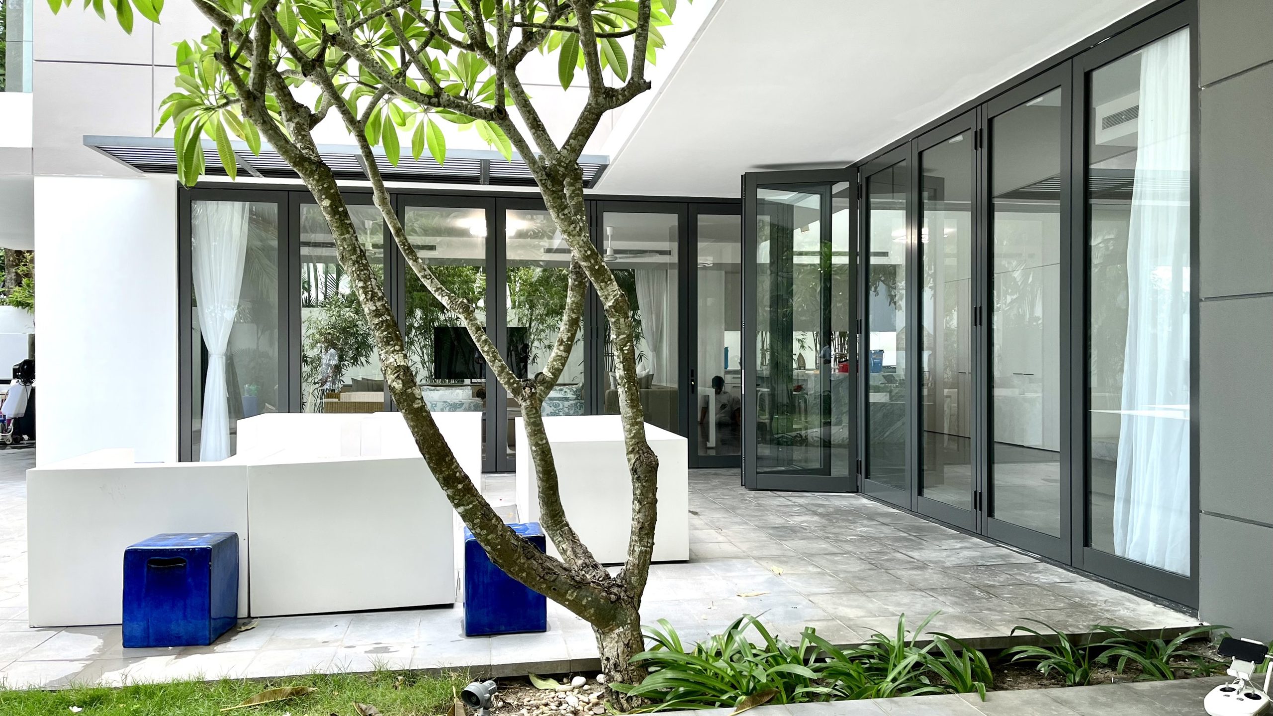 Thiết kế Garden Villa: Khi sân vườn trở thành “trái tim” của không gian sống 3 Thiết kế Garden Villa: Khi sân vườn trở thành “trái tim” của không gian sống